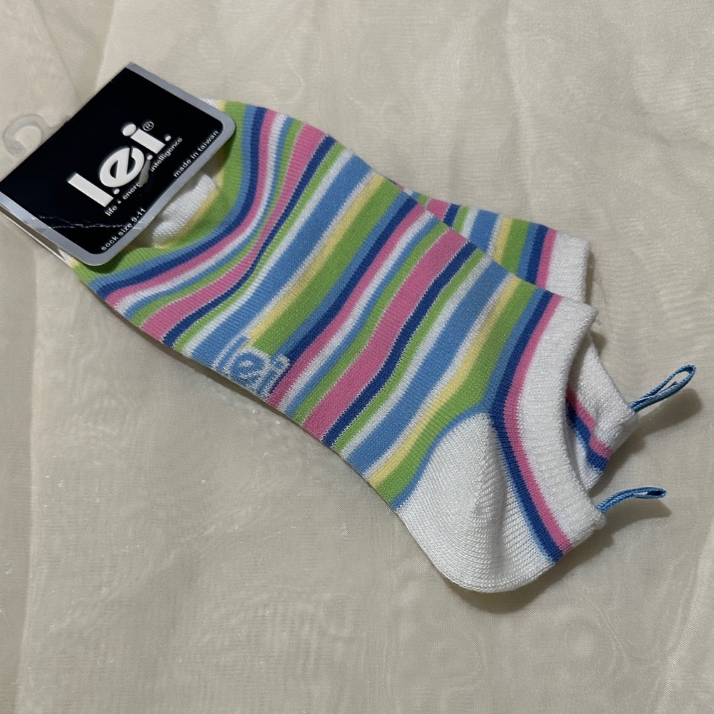 NWT Lei Multicolor Striped Ankle Socks Size 09-11